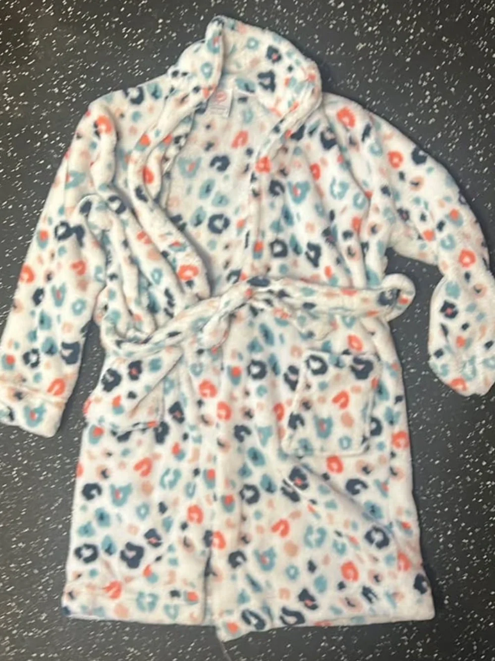 wonder nation Plush Leopard-Print Kids Robe - White with Blue & Coral Spots